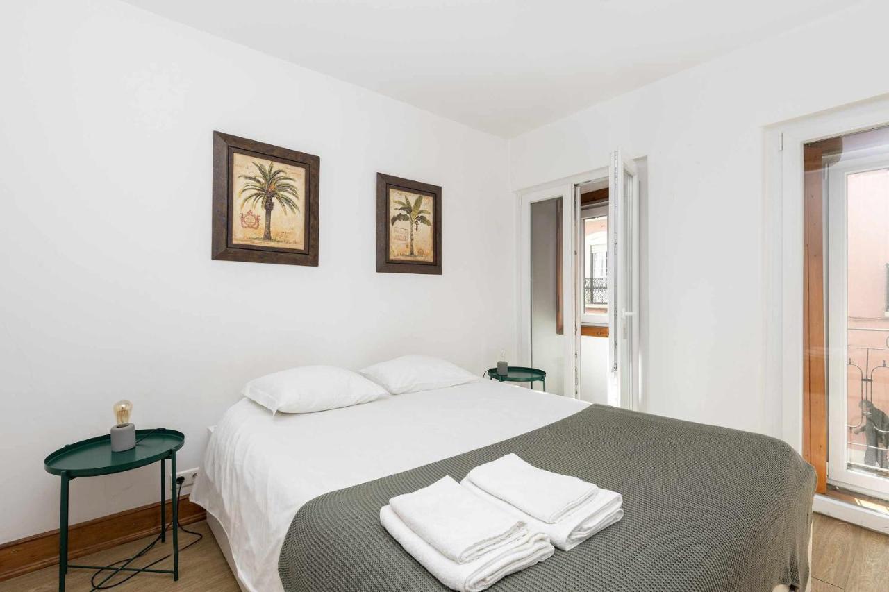 Typical Portuguese Apartment In Sao Bento 리스본 외부 사진
