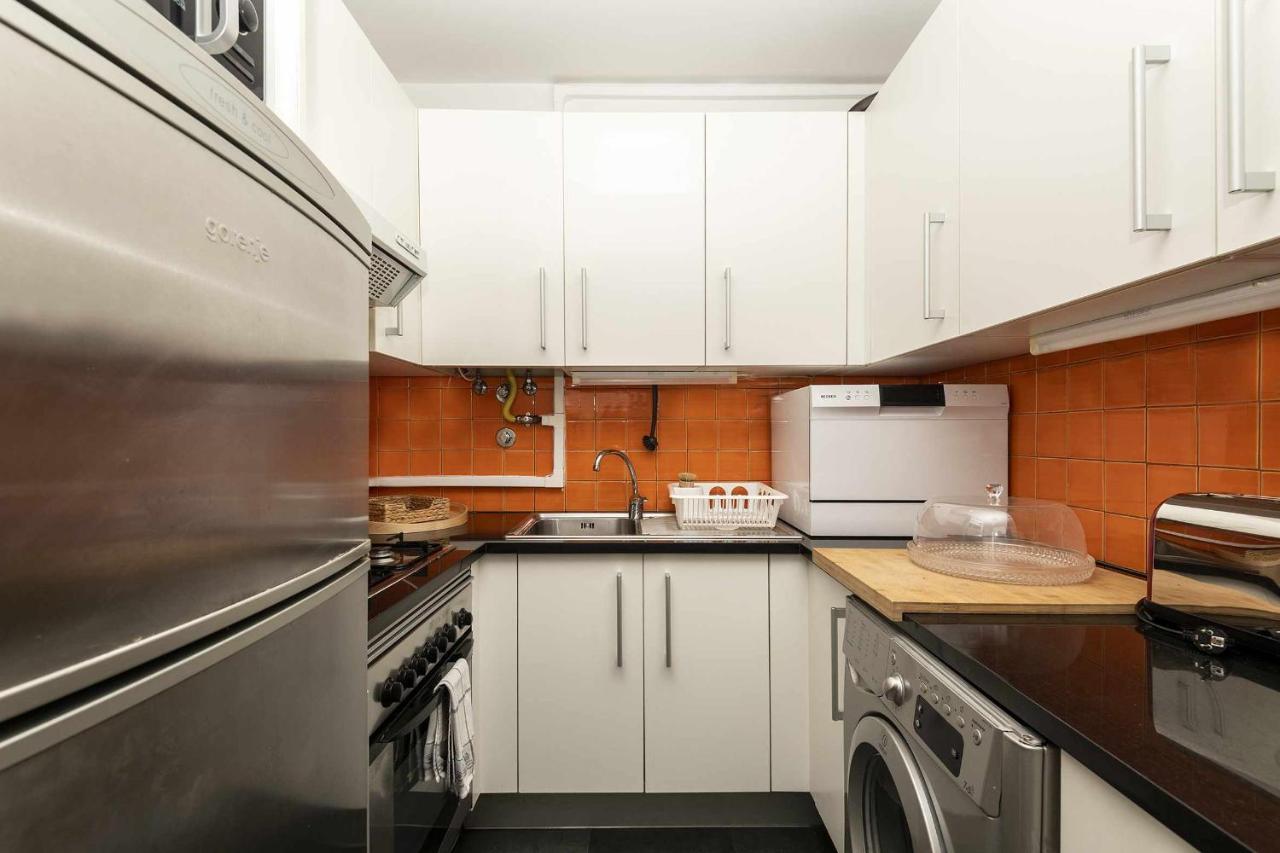 Typical Portuguese Apartment In Sao Bento 리스본 외부 사진
